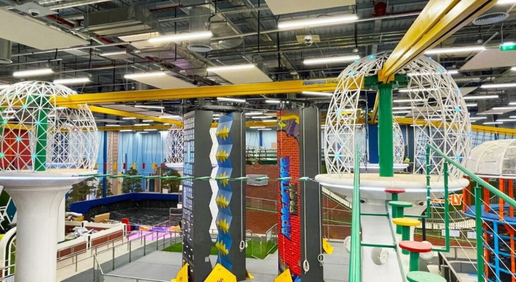 Air trail cladding: Dubai hills mall, fiber tech